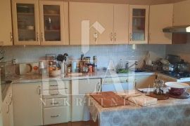 Prodaja kuće na Gornjoj Drenovi  P+1  170 m2 + starina, Rijeka, Casa