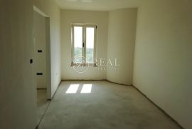 Super kvalitetna i bogato opremljena novogradnja, 3S+DB od 105 m2, Viškovo, Appartment