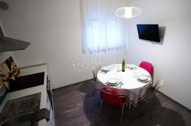 Kuća 300 m2, 4 apartmana, okućnica, Medulin, Medulin, Casa