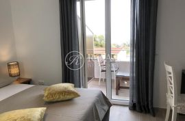 Ika, predivna vila sa 9 apartmana i bazenom, Opatija - Okolica, House