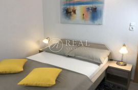 Ika, predivna vila sa 9 apartmana i bazenom, Opatija - Okolica, House