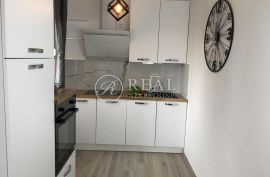 Ika, predivna vila sa 9 apartmana i bazenom, Opatija - Okolica, House