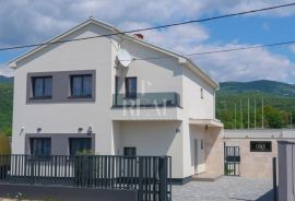 Novi Vinodolski, samostojeća kuća P+1, 302 m2, Novi Vinodolski, House