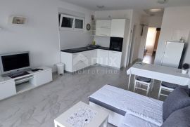 NOVI VINODOLSKI, POVILE - Dva apartmana 300 metara od mora, Novi Vinodolski, Appartment