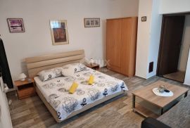 OTOK KRK, MALINSKA - Apartman 2S+DB, 2 parkinga, 200 m od mora, Malinska-Dubašnica, Διαμέρισμα