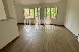 Kompletno renoviran stan ID#128474, Zemun, Apartamento