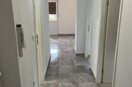 Stan sa garažom na prodaju, Pula, Istra, Pula, Apartamento