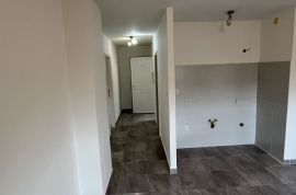 Stan sa garažom na prodaju, Pula, Istra, Pula, Apartamento