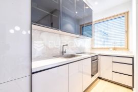 Zagreb, Petrova, NOVOGRADNJA, trosoban stan  NKP 67,35 m2 + GPM, Zagreb, Appartamento