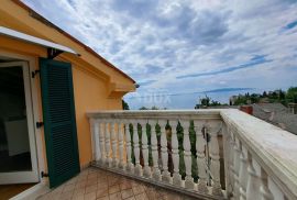 OPATIJA, VOLOSKO - stan od 60 m2 drugi red do mora s terasom i pogledom, Opatija, Apartamento