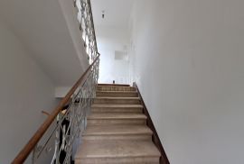 OPATIJA, VOLOSKO - stan od 60 m2 drugi red do mora s terasom i pogledom, Opatija, Apartamento