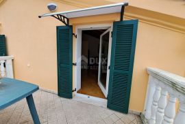 OPATIJA, VOLOSKO - stan od 60 m2 drugi red do mora s terasom i pogledom, Opatija, Apartamento