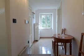 OPATIJA, VOLOSKO - stan od 60 m2 drugi red do mora s terasom i pogledom, Opatija, Appartement