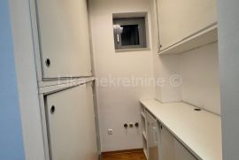 ZAGREB-TUŠKANOVA-NAJAM ured 150m2, 5 prostorija, 4 sanitarna, 3 PM, Zagreb, Gewerbeimmobilie