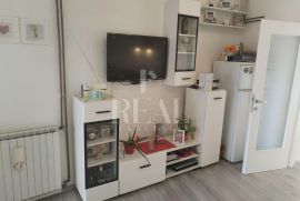 TRSAT-42 m2, 1SKL, IDEALAN ZA INVESTICIJU ZBOG BLIZINE KAMPUSA, Rijeka, Wohnung