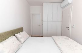 Opremljen novi stan uz more, Šibenik - Okolica, Appartement