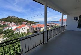 OTOK VRGADA - Kuća s impresivnim pogledom na more, Pakoštane, House