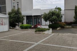 Poslovno stambeni prostor u centru N. Vinodolskog, Novi Vinodolski, Εμπορικά ακίνητα