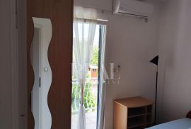 Izvrsna prilika, kuća sa 6 apartmana!!!, Trogir - Okolica, Casa