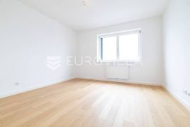 Zagreb, Heinzelova, VMD novogradnja, četverosoban penthouse + 2 GPM, Zagreb, Appartement