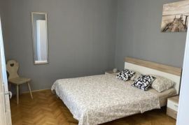 Kuća sa dva apartmana, Premantura, Istra, Medulin, Ev