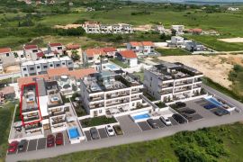 PRODAJA apartman Privlaka 111,20 m2, prodaja, 120m od mora, parking, Privlaka, شقة