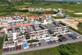 PRODAJA apartman Privlaka 97,15 m2, prodaja, 120m od mora, parking, Privlaka, Kвартира