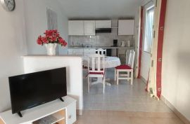 ISTRA, PEROJ Apartmanska kuća na 600m od mora!, Vodnjan, House