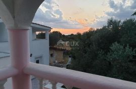 ISTRA, PEROJ Apartmanska kuća na 600m od mora!, Vodnjan, House