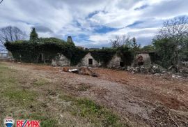 ISTRA,LABIN, RUŠEVINA 177 M2 NA 3211 m2 OKUĆNICE, Labin, Casa