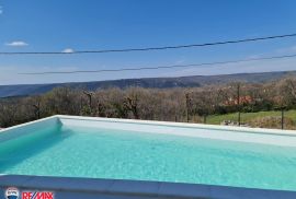 ISTRA, LABIN, VILLA S BAZENOM, Labin, Famiglia