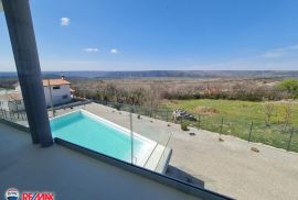 ISTRA, LABIN, VILLA S BAZENOM, Labin, Famiglia