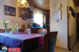 ISTRA,LABIN,OBITELJSKA KUĆA U GRADU SA 4 STAMBENE JEDINICE, Labin, House