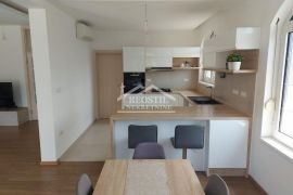 Inđija - centar - 380m2+7.77a ID#21128, Inđija, Ev