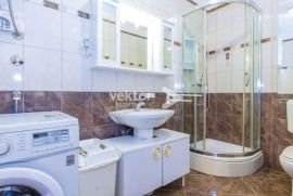 Stan, Kostrena, 61m2, 2-soban s dnevnim boravkom, terasa, Kostrena, Appartment