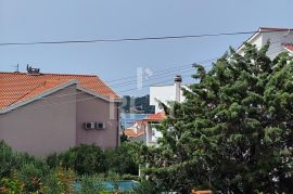 Samo kod nas kuća 200 m od mora P+1+Po 300 m2, Vodice, Casa