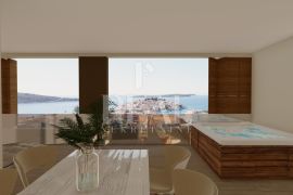 Penthouse 3S+DB 255,85m2 sa velikom terasom i privatnim bazenom, Primošten, Appartamento