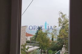 Crikvenica, Kuća sa 2 apartmana, pogledom na more i krovnom terasom, Crikvenica, Ev