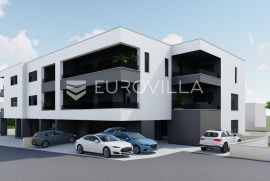 Istra, Pula, 2SS + DB, terasa, natkriveni parking, ostava, Pula, Appartamento