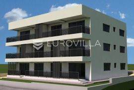 Istra, Rovinj, 2 stana u prizemlju NKP 171,44 m2 s dvije spavaće sobe u blizini mora, Rovinj, Flat