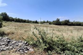 Vodnjan,Divšići građevinsko zemljište 593m2  sa projektom !, Marčana, Terra