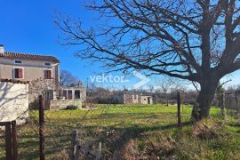 Okolica Barbana, starina za uređenje, Barban, Дом