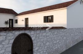 Tribalj, stara kamena kuća za adaptaciju, Vinodolska Općina, House