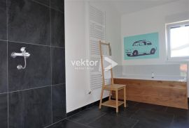 Dobrinj, moderna kuća s bazenom, uređena okućnica 1.249m2, Dobrinj, Casa