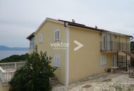 Labin, okolica, kuća sa osam apartmana, Labin, بيت