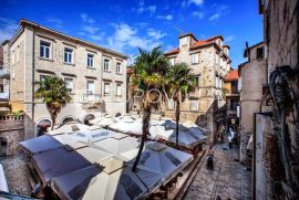 Prekrasan luksuzan stan u centru Trogira, Trogir, Kвартира