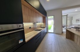 Lux novogradnja, Dedinje Beli Dvor 220m2, Savski Venac, Flat