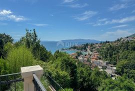 OPATIJA, IČIĆI – jedinstvena etaža u mediteranskoj kući novije gradnje s prekrasnim pogledom na more, Opatija - Okolica, Appartamento