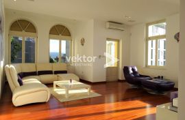 Opatija, 120m2, 2-soban s dnevnim boravkom, stara vila, Opatija, Flat