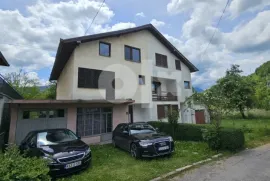 Titulo, Hadžići, Casa